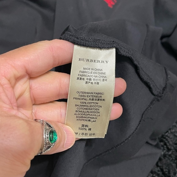 EUC Men’s Large Burberry Brit V-Neck Cotton Tee With Logo Embroidered In Blaack - Picture 11 of 14